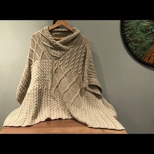 Aran Traditions Women's Cape